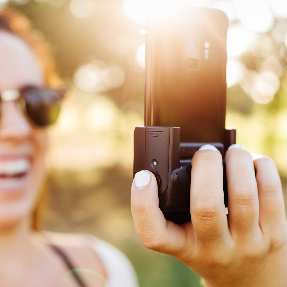 adonit-photogrip-handy-griff-mit-bluetooth-fernausl-ser-f-r-quer-und-hochformat image 3