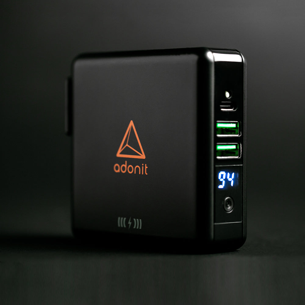 adonit-travelcube-powerbank-6700-mah-mit-qi-wireless-charger-und-reiseadaptern image 4